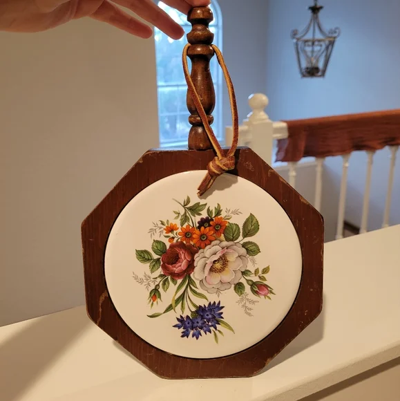 Vintage Porcelain Floral Trivet - Picture 1 of 2